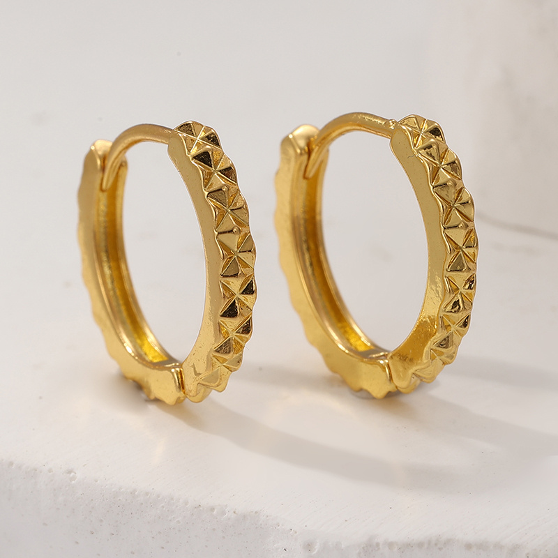 Women's Checkered Pattern Carved Circle Earrings, Handmade
